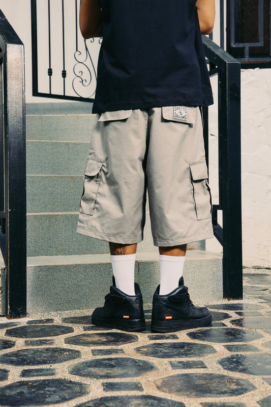 GD GRAY CARGO SHORTS