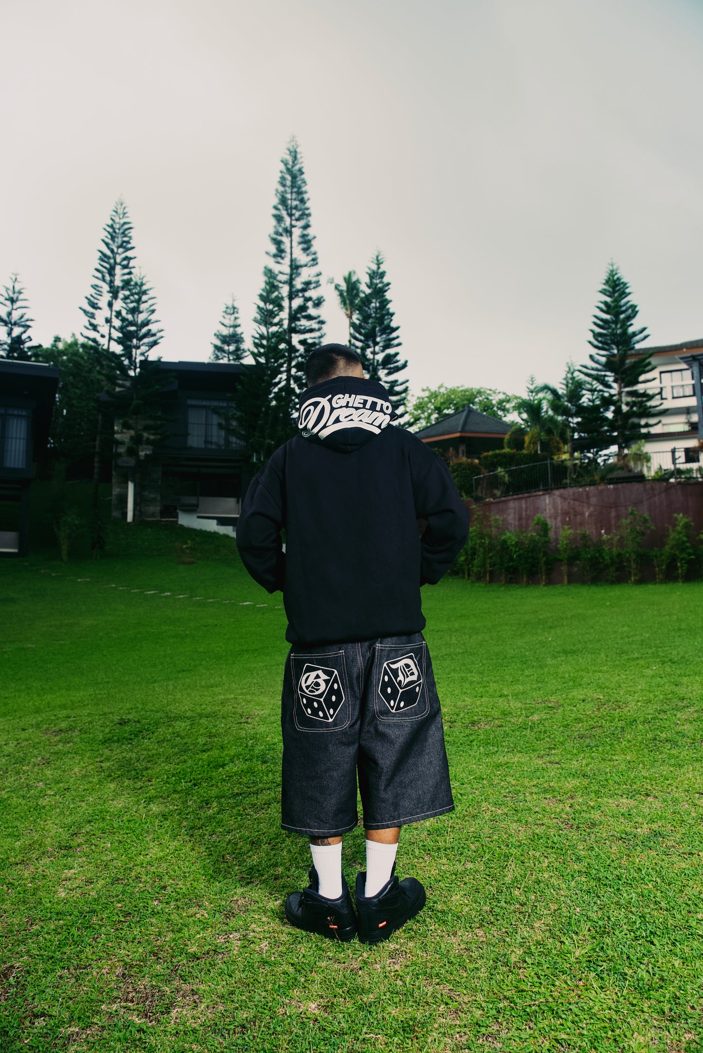 GD DICE BLACK RAW DENIM SHORTS