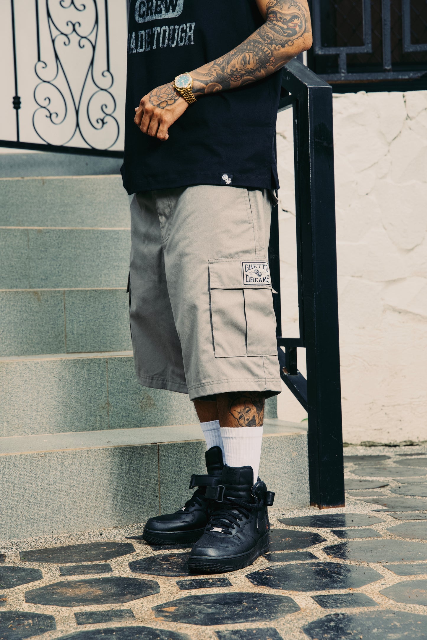 GD GRAY CARGO SHORTS